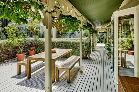 Photo of property in 15 Whiorau Grove, Lowry Bay, Lower Hutt, 5013