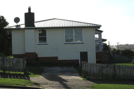 Photo of property in 10 Te Puke Street, Titahi Bay, Porirua, 5022