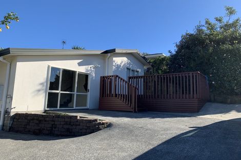 Photo of property in 12 Piper Place, Goodwood Heights, Auckland, 2105