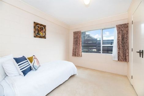 Photo of property in 1/16 Quebec Road, Milford, Auckland, 0620