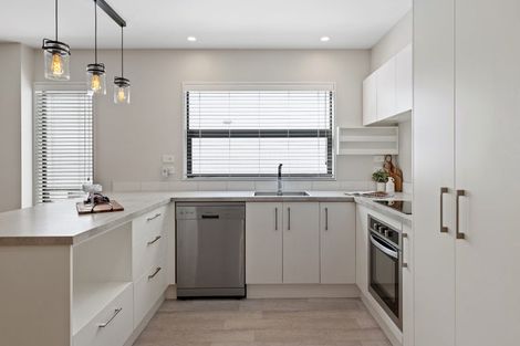 Photo of property in 20 Grove Road, Addington, Christchurch, 8024