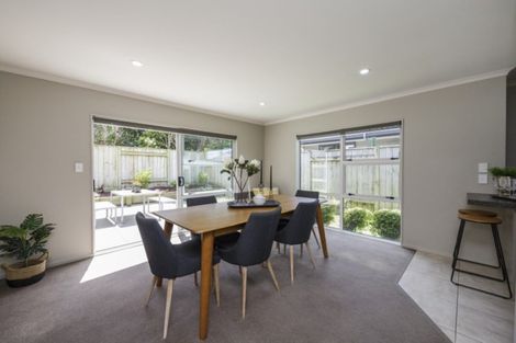 Photo of property in 1 Lorenzo Place, Kelvin Grove, Palmerston North, 4414