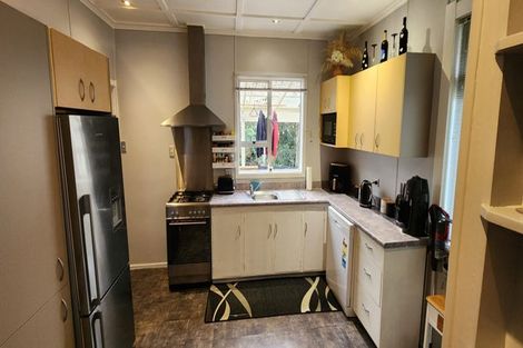 Photo of property in 6 Peace Avenue, Moturoa, New Plymouth, 4310