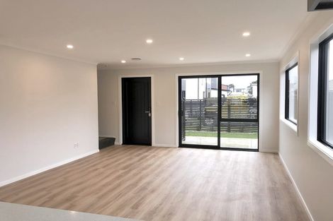 Photo of property in 7 Desert Gold Lane, Wallaceville, Upper Hutt, 5018