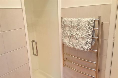 Photo of property in 6 Walton Avenue, Waikanae, 5036