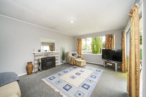 Photo of property in 9 Hinau Place, Cloverlea, Palmerston North, 4412