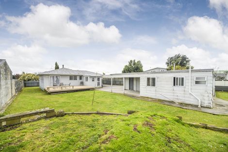 Photo of property in 9 Hinau Place, Cloverlea, Palmerston North, 4412