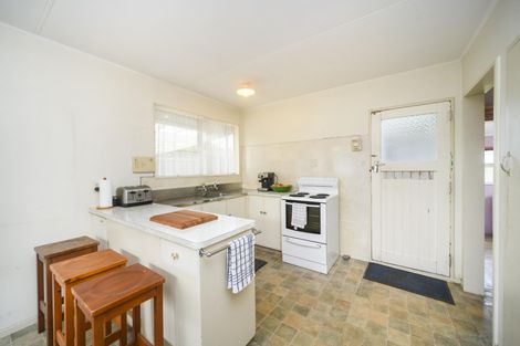 Photo of property in 9 Hinau Place, Cloverlea, Palmerston North, 4412