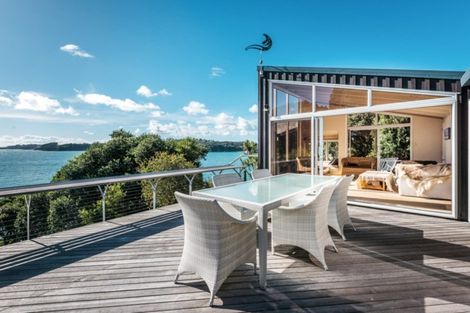 Photo of property in 56 Beach Parade, Oneroa, Waiheke Island, 1081