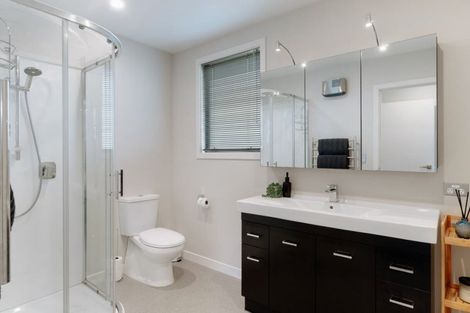 Photo of property in 2 Jacks Point Rise, Jacks Point, Queenstown, 9371