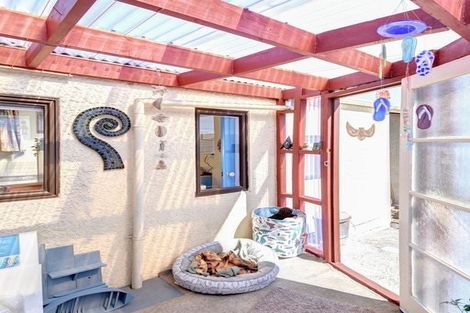 Photo of property in 11 Fawcett Street, South Dunedin, Dunedin, 9012