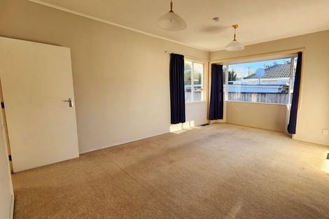 Photo of property in 17 Fraser Crescent, Elderslea, Upper Hutt, 5018