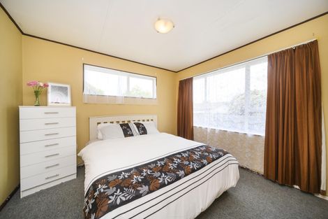 Photo of property in 9 Hinau Place, Cloverlea, Palmerston North, 4412