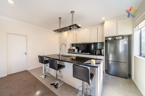 Photo of property in 60 Whites Line West, Woburn, Lower Hutt, 5010
