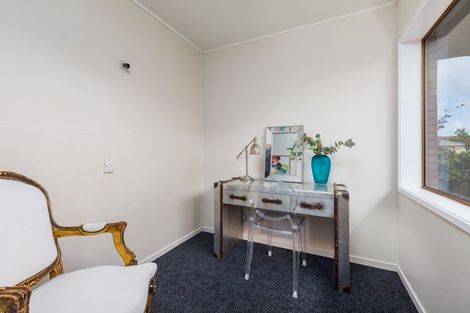 Photo of property in 3 Serrita Avenue, Sunnyhills, Auckland, 2010