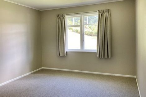 Photo of property in 16 Lincoln Street, Picton, 7220