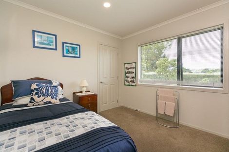 Photo of property in 12 Beach Road, Urenui, 4377