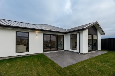 Photo of property in 35 Mcgarry Drive, Kaiapoi, 7630