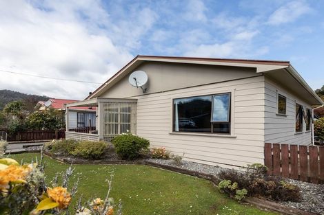Photo of property in 5 Inverness Street, Dunollie, Runanga, 7803