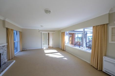 Photo of property in 18 Kawau Grove, Waikanae Beach, Waikanae, 5036