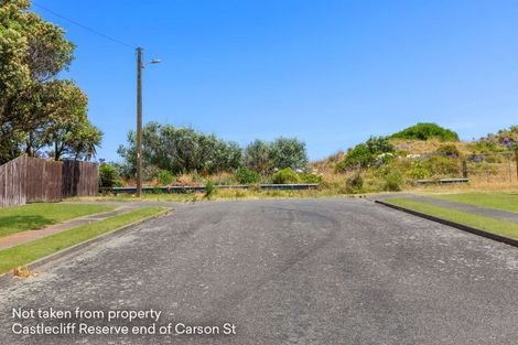 Photo of property in 9 Laird Street, Castlecliff, Wanganui, 4501