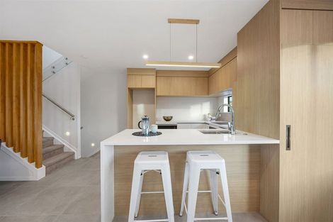 Photo of property in 28e Walker Road, Point Chevalier, Auckland, 1022