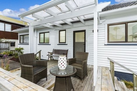 Photo of property in 2/7 Egremont Street, Belmont, Auckland, 0622