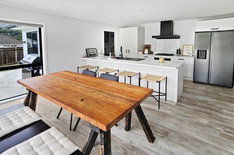 Photo of property in 16a Sharpe Crescent, Wainuiomata, Lower Hutt, 5014