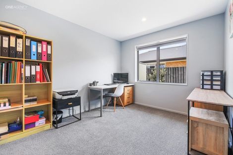 Photo of property in 9 Keeper Close, Woodend, 7610