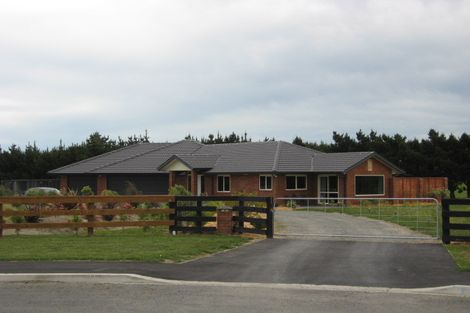 Photo of property in 20 Teviotview Place, Amberley, 7410