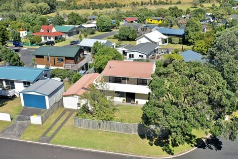 Photo of property in 1 Swordfish Avenue, Whiritoa, Whangamata, 3691