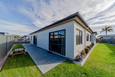 Photo of property in 14 Portland Place, Poraiti, Napier, 4112