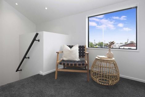 Photo of property in 1/117 Hills Road, Edgeware, Christchurch, 8013