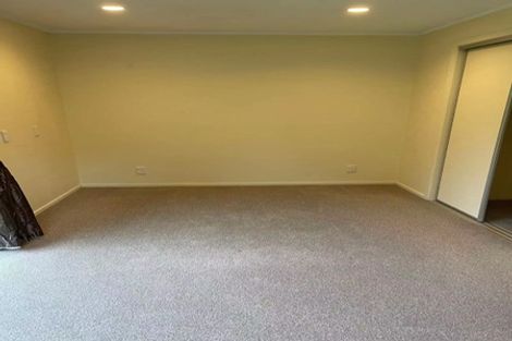 Photo of property in 22 Laser Place, Bayview, Auckland, 0629