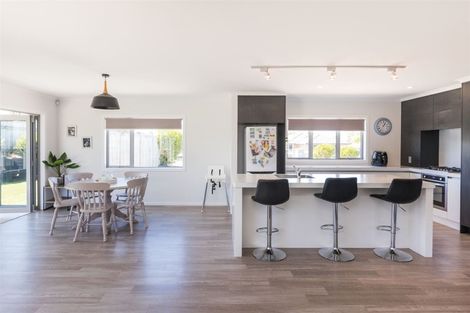 Photo of property in 9 Poplar Grove, Feilding, 4702