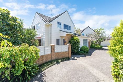 Photo of property in 1/12 Cobblestone Lane, Hillcrest, Auckland, 0627