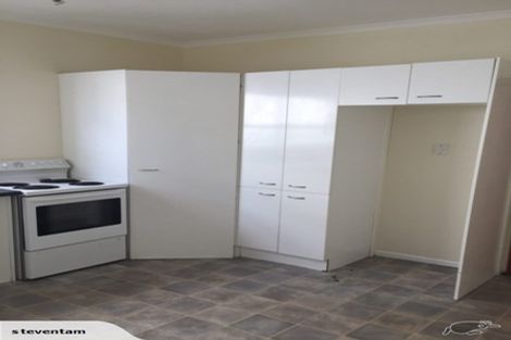 Photo of property in 2/142 Rongotai Road, Kilbirnie, Wellington, 6022