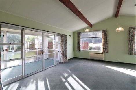 Photo of property in 17 Queen Street, Pareora, 7912