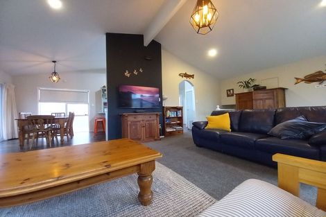 Photo of property in 440 Pukehangi Road, Pomare, Rotorua, 3015