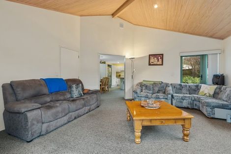 Photo of property in 50 Bronzewing Terrace, Unsworth Heights, Auckland, 0632