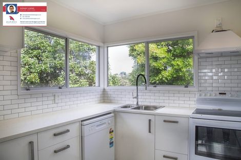 Photo of property in 1/9 Miraka Place, Birkenhead, Auckland, 0626