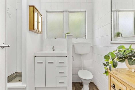 Photo of property in 3/19a Verbena Road, Birkdale, Auckland, 0626