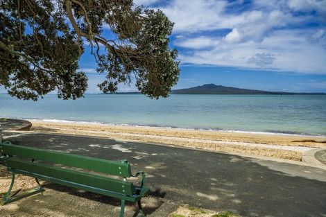 Photo of property in 33 Cheltenham Road, Devonport, Auckland, 0624