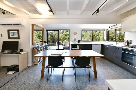 Photo of property in 330 Wainui Road, Wainui, Silverdale, 0992