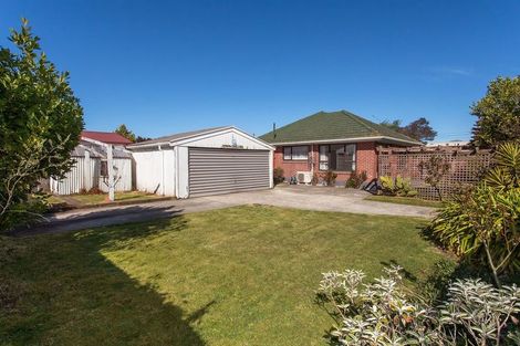 Photo of property in 34 Northcote Road, Northcote, Christchurch, 8052