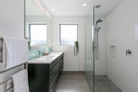 Photo of property in 7 Enfield Road, Hospital Hill, Napier, 4110