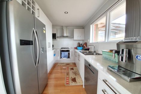 Photo of property in 1/24 Pigeon Mountain Road, Half Moon Bay, Auckland, 2012