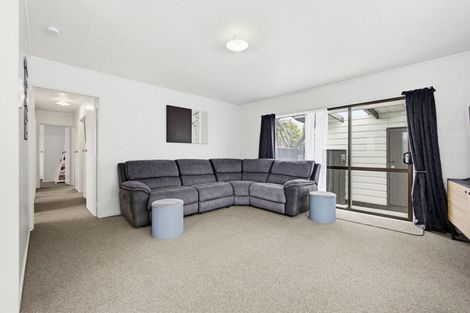 Photo of property in 1/17 Atherfold Crescent, Greenmeadows, Napier, 4112