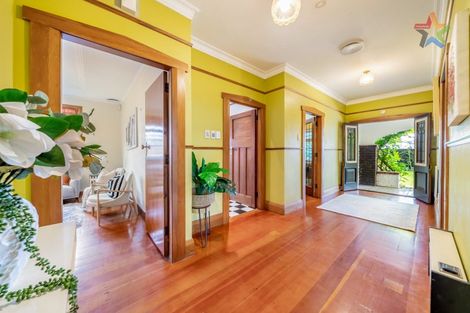 Photo of property in 30 Ludlam Crescent, Woburn, Lower Hutt, 5010