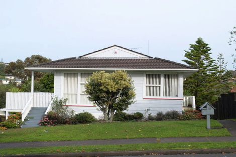 Photo of property in 37 Advene Road, Cockle Bay, Auckland, 2014